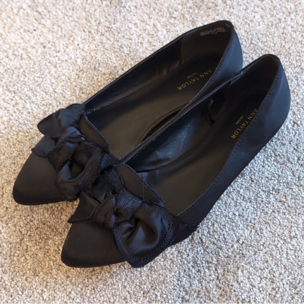 Ann Taylor Elegant Black Bow Flats